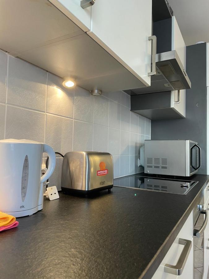 Large Room In Schuttrange Free Parking 10Mins To Airport Excellent Customer Services מראה חיצוני תמונה
