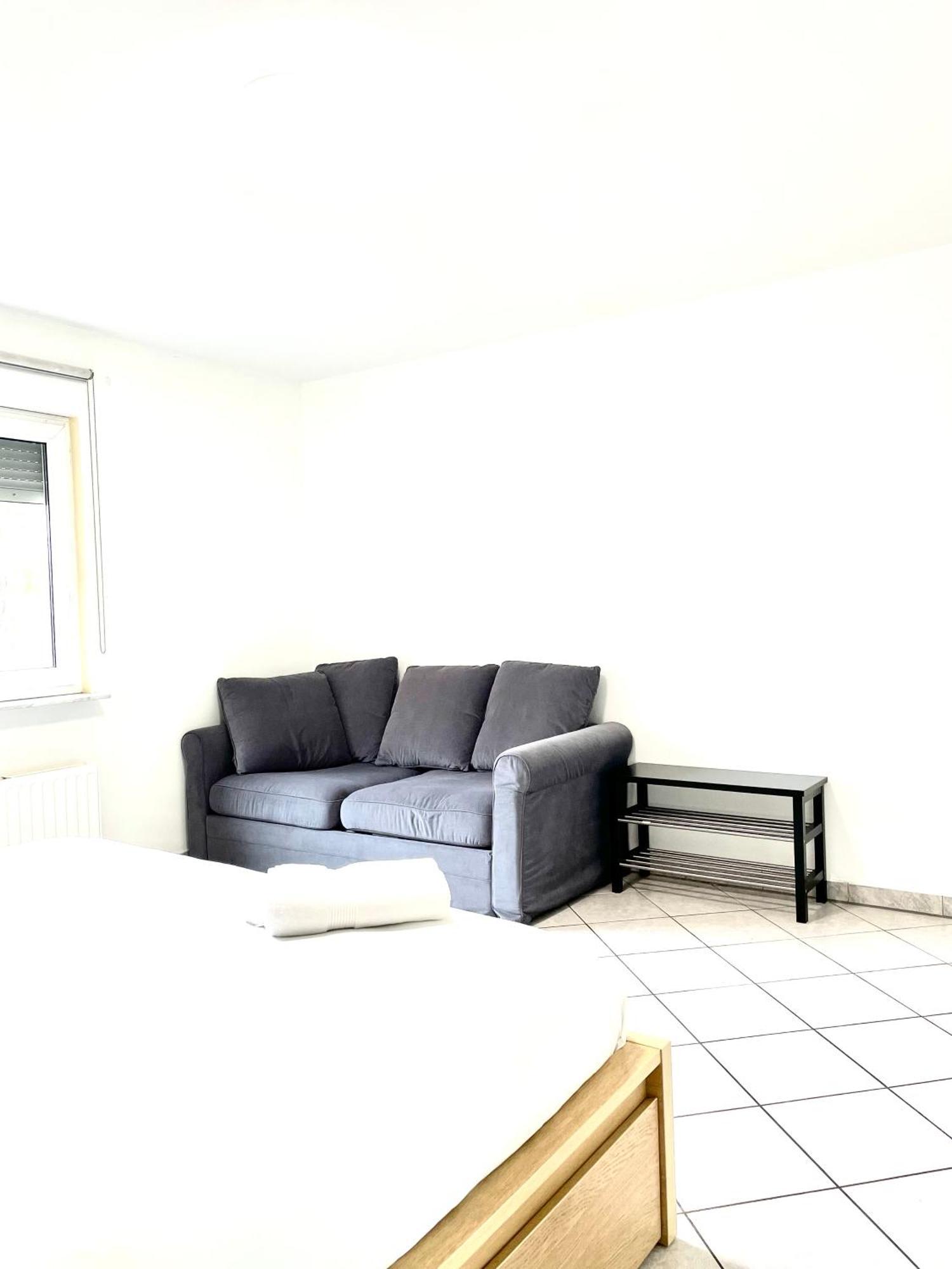 Large Room In Schuttrange Free Parking 10Mins To Airport Excellent Customer Services מראה חיצוני תמונה